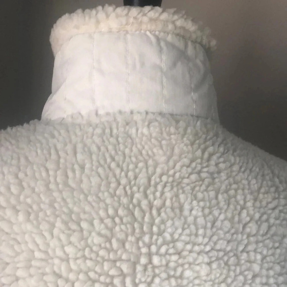 White‎ Fleece Jacket - Picture 4 of 7